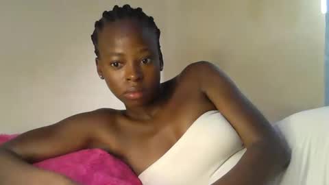 cute_sonny online show from December 17, 5:24 am