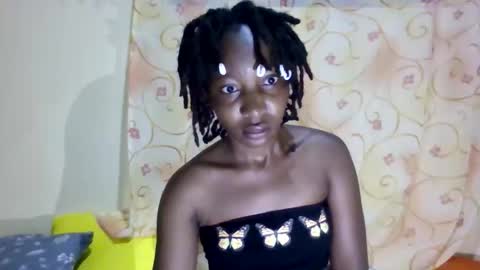 Snapshot of cute_xeniah chatting on October 14, 2:56 am cute_xeniah online show from October 14, 2:56 am