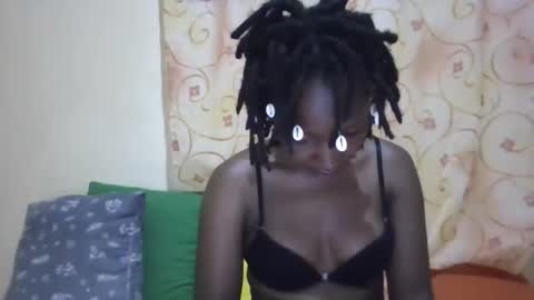 Snapshot of cute_xeniah chatting on October 15, 3:06 am cute_xeniah online show from October 15, 3:06 am