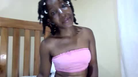 Snapshot of cute_xeniah chatting on October 15, 3:23 pm cute_xeniah online show from October 15, 3:23 pm