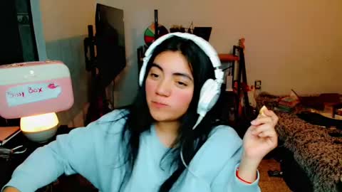 Snapshot of cuteambervi chatting on January 20, 12:36 am Princess Amber online show from January 20, 12:36 am