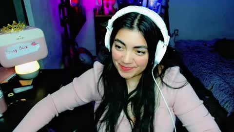 Snapshot of cuteambervi chatting on January 27, 10:38 pm Princess Amber online show from January 27, 10:38 pm