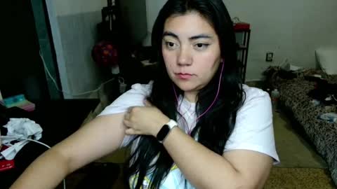 Snapshot of cuteambervi chatting on November 20, 12:00 am Princess Amber online show from November 20, 12:00 am