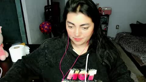 Snapshot of cuteambervi chatting on November 29, 8:45 pm Princess Amber online show from November 29, 8:45 pm