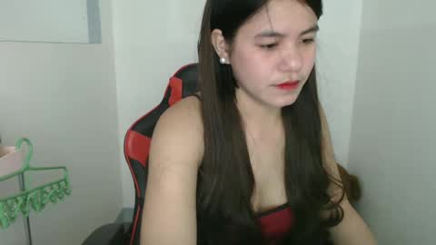 Snapshot of cutecindy2000 chatting on March 10, 10:48 am cutecindy2000 online show from March 10, 10:48 am
