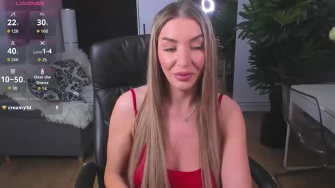 Snapshot of cutee_lexy chatting on November 19, 1:44 pm Lexy online show from November 19, 1:44 pm