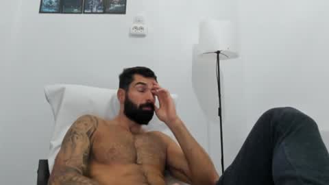 cuteeboy online show from October 3, 6:32 am