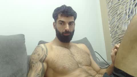 cuteeboy online show from November 30, 9:13 am