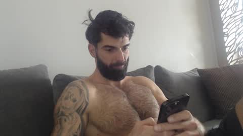 cuteeboy online show from January 18, 10:19 am