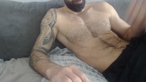 cuteeboy online show from April 1, 10:05 am