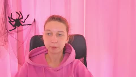 Snapshot of cuteellii chatting on October 31, 11:11 am Elli online show from October 31, 11:11 am