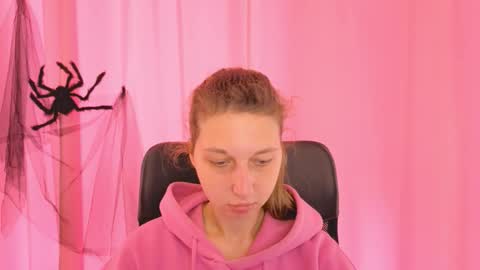 Snapshot of cuteellii chatting on November 4, 10:58 am Elli online show from November 4, 10:58 am