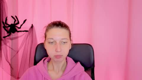 Snapshot of cuteellii chatting on November 10, 11:31 am Elli online show from November 10, 11:31 am