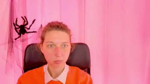 Snapshot of cuteellii chatting on November 15, 11:40 am Elli online show from November 15, 11:40 am