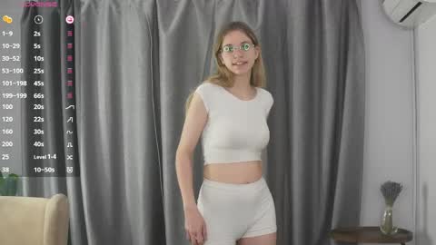 Melisa online show from April 15, 7:54 pm