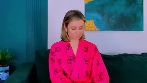 cutemirage online show from November 16, 2:55 pm