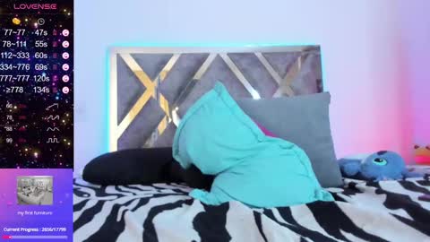 Snapshot of cutesarah_10 chatting on March 1, 2:37 am cutesarah_10 online show from March 1, 2:37 am