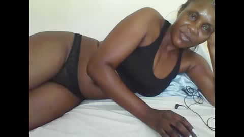 Snapshot of cutetinah chatting on March 4, 12:07 am TAMARA online show from March 4, 12:07 am