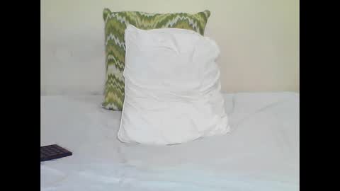 Snapshot of cutetinah chatting on October 8, 1:36 am TAMARA online show from October 8, 1:36 am