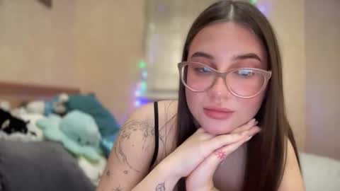 Snapshot of cuteyaji chatting on December 4, 7:11 pm CuteAnn online show from December 4, 7:11 pm