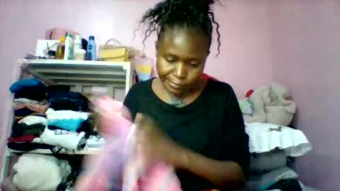 cutezola online show from September 14, 4:06 pm