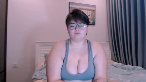 Snapshot of cutie_florence chatting on October 11, 4:44 am Sophie Lilith online show from October 11, 4:44 am