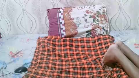 Snapshot of cutie_sally chatting on October 31, 11:17 pm cutie_sally online show from October 31, 11:17 pm