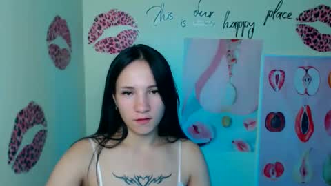 Snapshot of cutielady_ chatting on September 21, 11:39 pm Emma online show from September 21, 11:39 pm