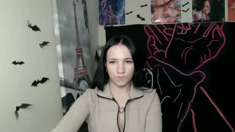 Snapshot of cutielady_ chatting on November 5, 1:22 pm Emma online show from November 5, 1:22 pm