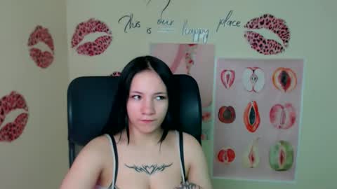 Emma online show from April 18, 12:09 pm