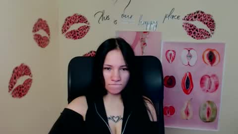 Emma online show from April 23, 12:15 pm