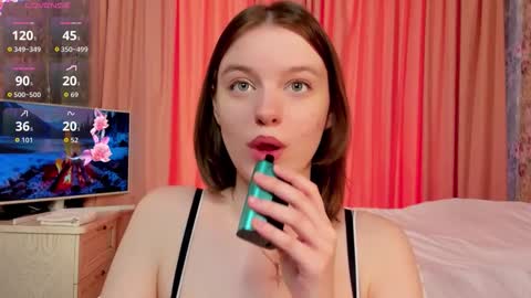 Snapshot of cutiestorm chatting on February 28, 9:21 am Mila online show from February 28, 9:21 am