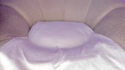 Snapshot of cutte_hanna18 chatting on November 13, 3:33 pm Hannah online show from November 13, 3:33 pm