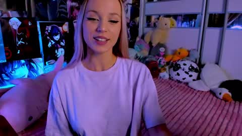 Snapshot of cuttie_ponyy chatting on January 3, 9:47 pm Nora online show from January 3, 9:47 pm