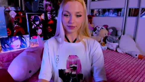 Snapshot of cuttie_ponyy chatting on February 13, 9:27 pm Nora online show from February 13, 9:27 pm