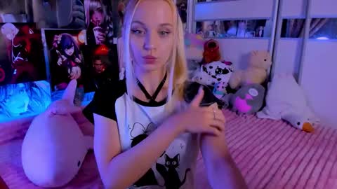 Snapshot of cuttie_ponyy chatting on October 22, 8:30 pm Nora online show from October 22, 8:30 pm