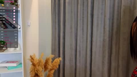 Snapshot of cweneharwick chatting on September 18, 3:14 pm Welcome in my room My name is Mila did you miss me lets play - check menu to have fun online show from September 18, 3:14 pm