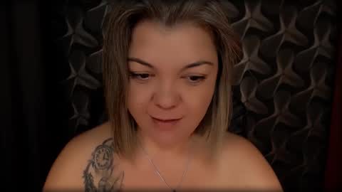 Snapshot of cyberdomme chatting on December 26, 3:59 am Full time mean bitch. online show from December 26, 3:59 am