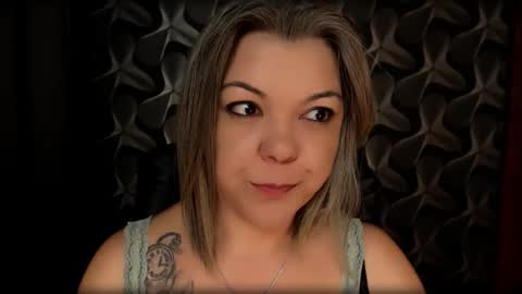 Snapshot of cyberdomme chatting on February 7, 6:56 am Full time mean bitch. online show from February 7, 6:56 am