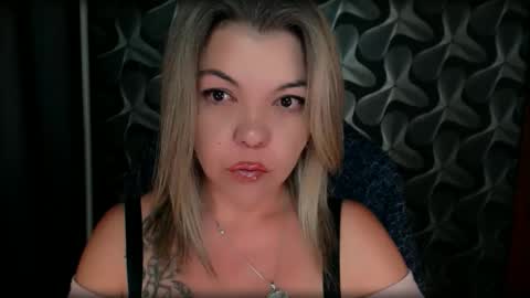 Snapshot of cyberdomme chatting on September 20, 10:44 pm Full time mean bitch. online show from September 20, 10:44 pm