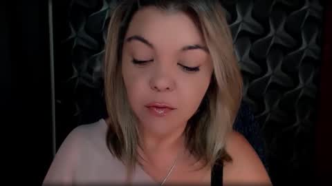 Snapshot of cyberdomme chatting on September 26, 11:53 pm Full time mean bitch. online show from September 26, 11:53 pm