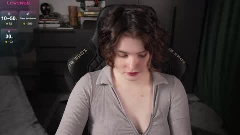 Helen Blossom online show from May 26, 7:43 pm