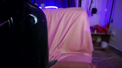 Snapshot of cyberxgoddess_ chatting on February 1, 11:32 am Lily Goddess online show from February 1, 11:32 am