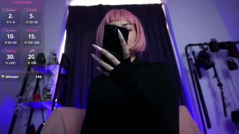 Snapshot of cyberxgoddess_ chatting on February 13, 11:17 am Lily Goddess online show from February 13, 11:17 am