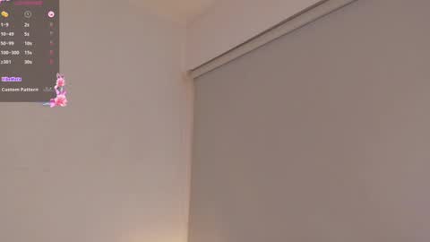 Snapshot of cylie_lee chatting on February 13, 6:16 pm Cylie online show from February 13, 6:16 pm
