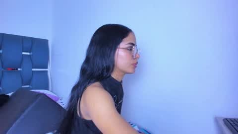 cyndycranforsquirt online show from May 2, 6:57 pm