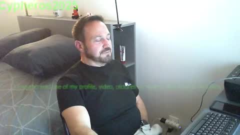 Snapshot of cypheros2025 chatting on November 17, 4:57 pm Chris online show from November 17, 4:57 pm