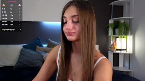 Snapshot of czamabech chatting on December 21, 1:15 am Isabella online show from December 21, 1:15 am