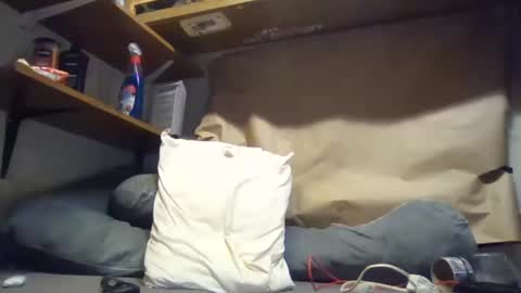 Snapshot of d0pedik chatting on October 13, 8:25 am d0pedik online show from October 13, 8:25 am