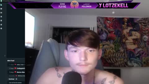 Snapshot of d3adication chatting on December 3, 2:08 am d3adication online show from December 3, 2:08 am